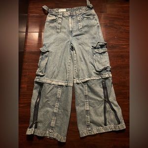 DETACHABLE CARGO JEANS